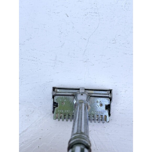 Vintage Eversharp Schick Injector Safety Razor w/ Blade Dispenser Retro Shaving - Picture 12 of 15